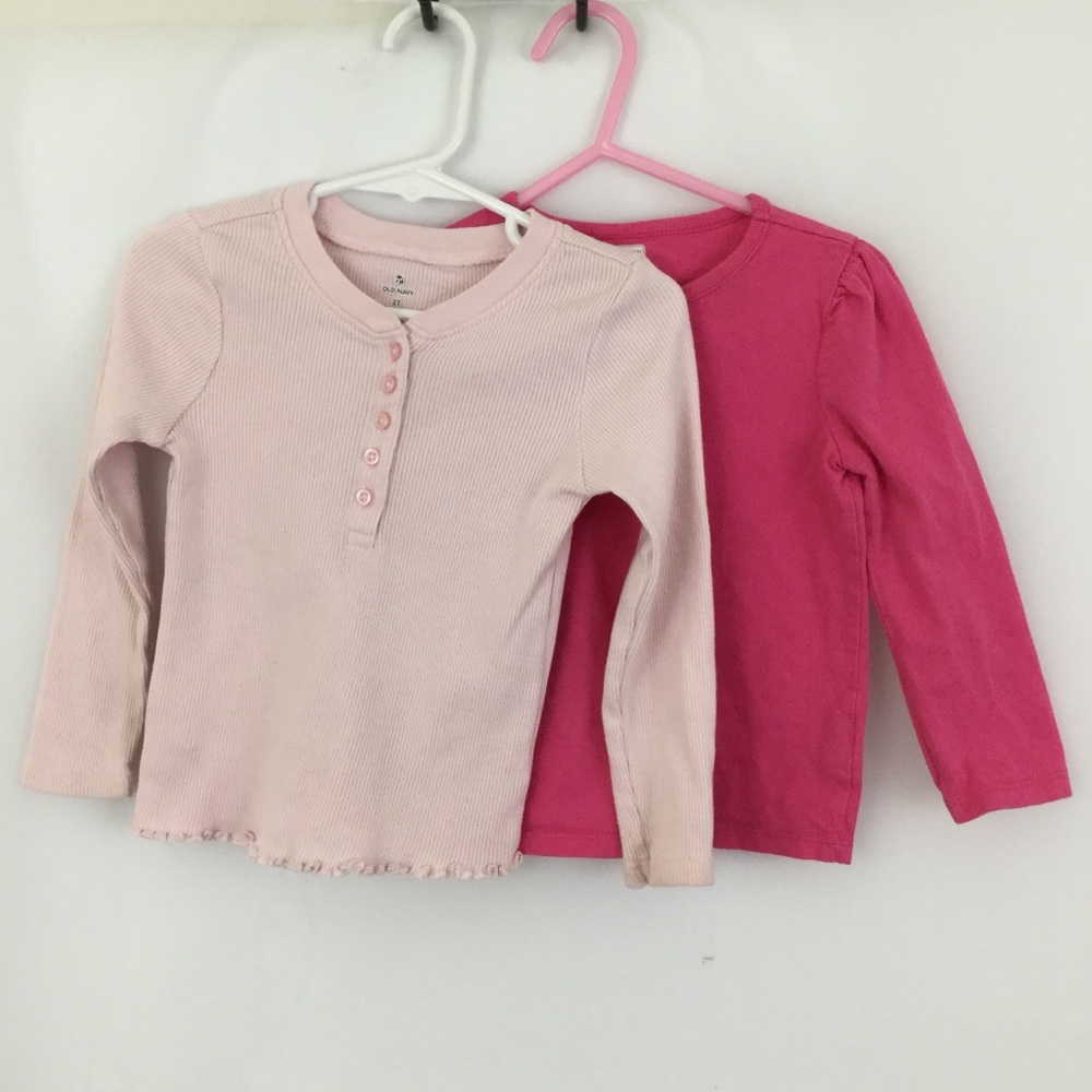 Girl’s Bundle of 2 Pink Old Navy Tops Size 2T